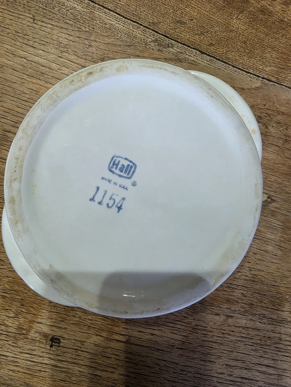 White Ceramic 6-Slot Server